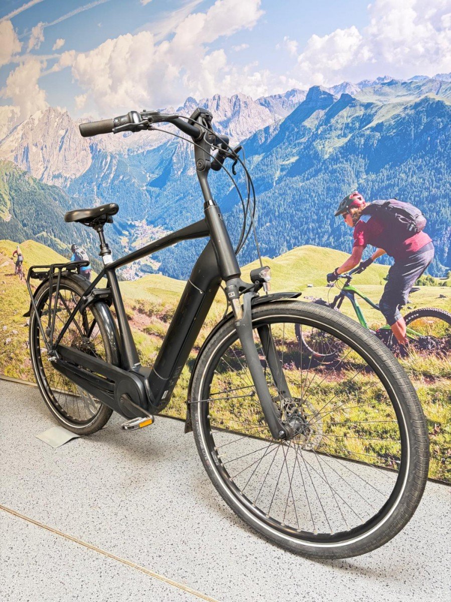 Trek District+ 6 XL Matte Trek Black 400WH